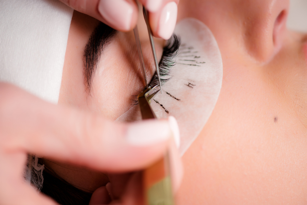 Eyelash Extensions for Monolid Eyes: Essential Tips for a Stunning Look